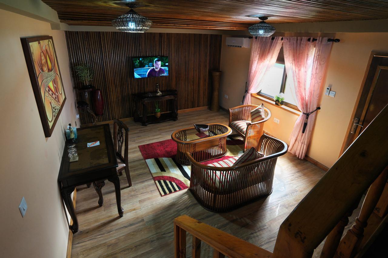 Maaha Beach Resort Anochi エクステリア 写真